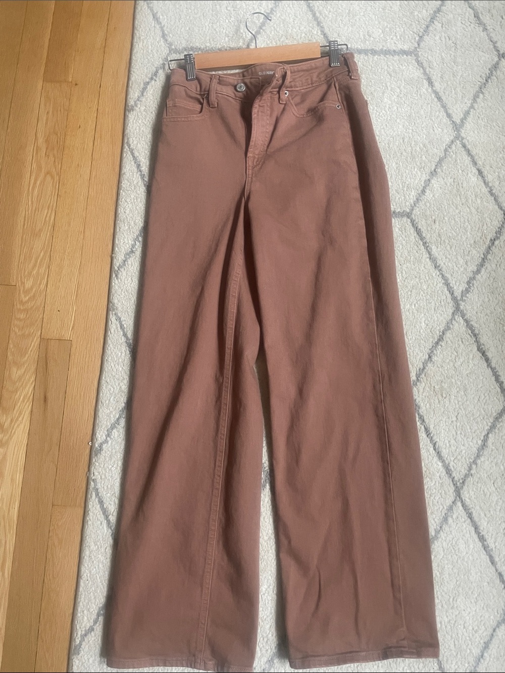 Old Navy Men's Wide-Leg Chinos in Dusty Rose